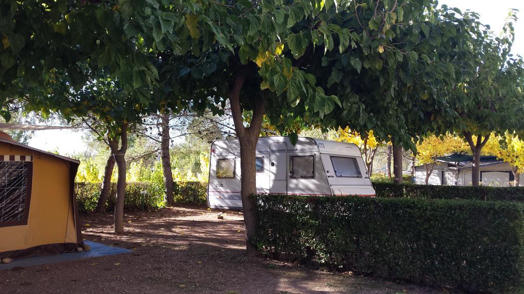 Montsant Park Camping & Bungalow Ulldemolins Exterior photo